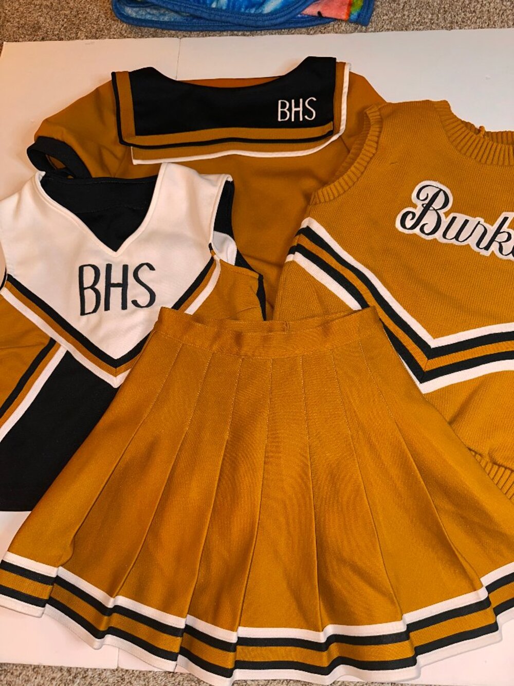 VTG 90s 4pc VARSITY Sz XS S 34" Gold/Black Burke HS CHEERLEADING OUTFIT #650